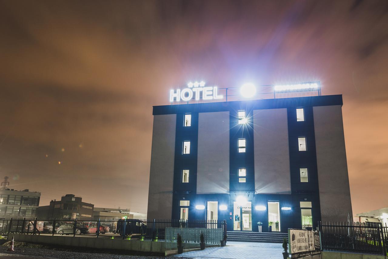 Czarno Na Bialym Hotell Krasków Exteriör bild