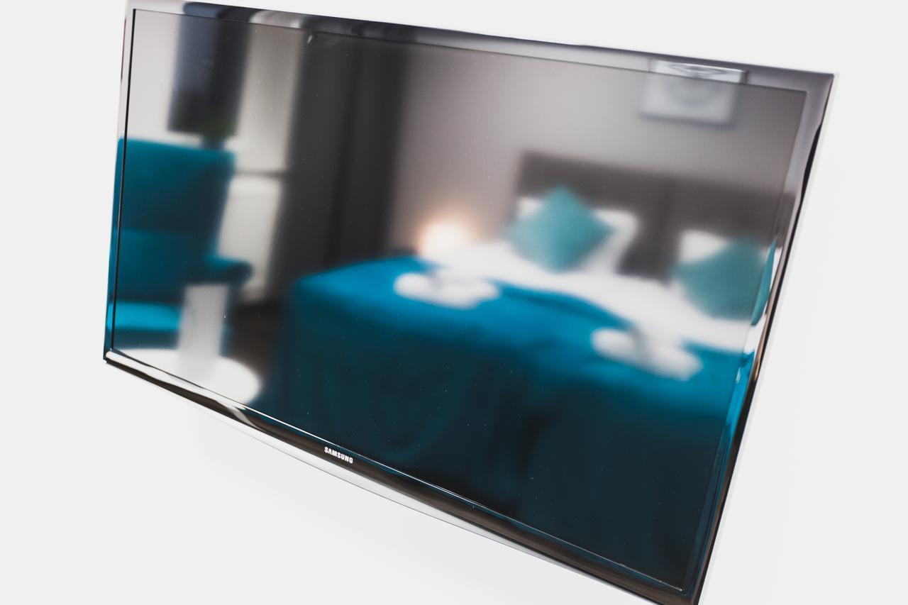 Czarno Na Bialym Hotell Krasków Exteriör bild